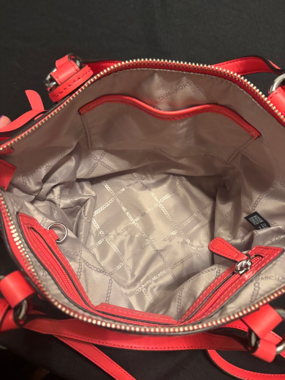 Michael Kors Sullivan Small Logo Top-Zip Tote Bag in Germaine/ Red - Picture 5 of 6
